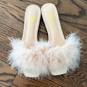 SHEIN Women's Beige Fuzzy Slide